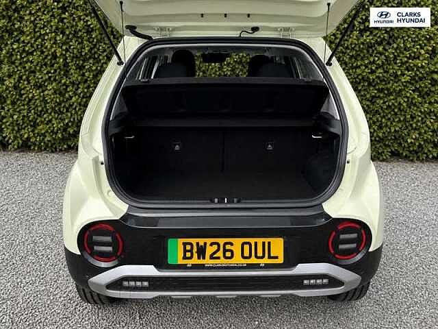 Hyundai INSTER Long Range 49kWh 01 SUV 5dr Electric Auto (115 ps) Yellow