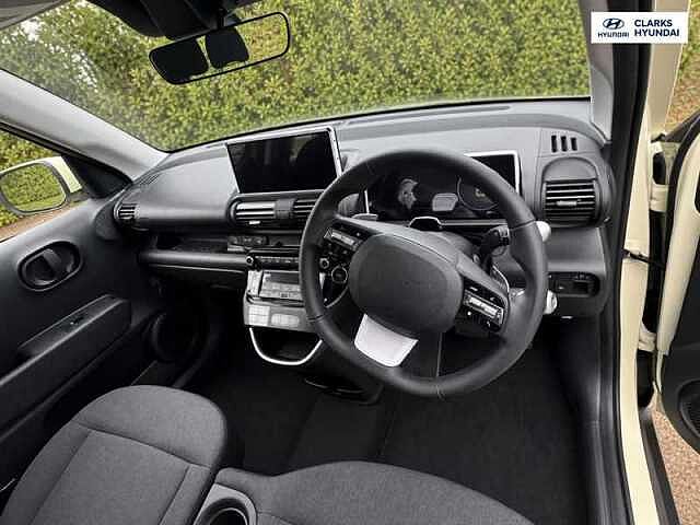 Hyundai INSTER Long Range 49kWh 01 SUV 5dr Electric Auto (115 ps) Yellow