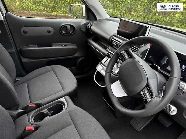 Hyundai INSTER Long Range 49kWh 01 SUV 5dr Electric Auto (115 ps) Yellow