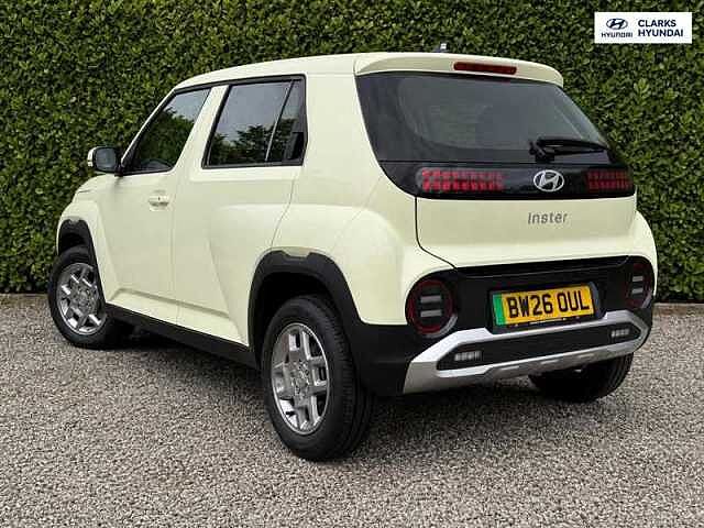 Hyundai INSTER Long Range 49kWh 01 SUV 5dr Electric Auto (115 ps) Yellow