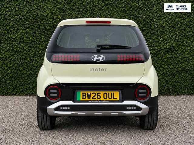 Hyundai INSTER Long Range 49kWh 01 SUV 5dr Electric Auto (115 ps) Yellow