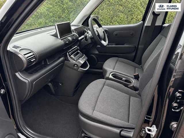 Hyundai INSTER Long Range 49kWh 01 SUV 5dr Electric Auto (115 ps)