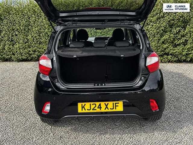 Hyundai i10 1.2 Premium Hatchback 5dr Petrol Auto Euro 6 (s/s) (79 ps)