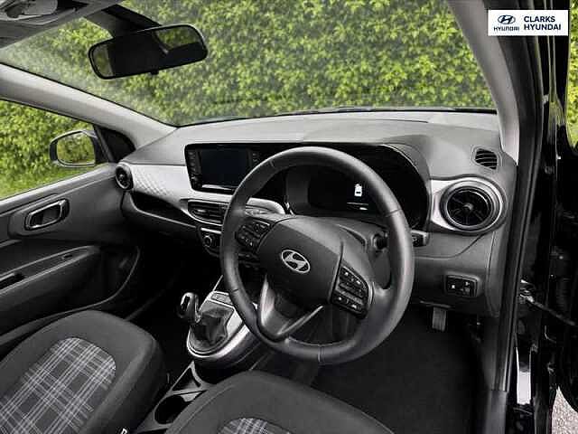 Hyundai i10 1.2 Premium Hatchback 5dr Petrol Auto Euro 6 (s/s) (79 ps)