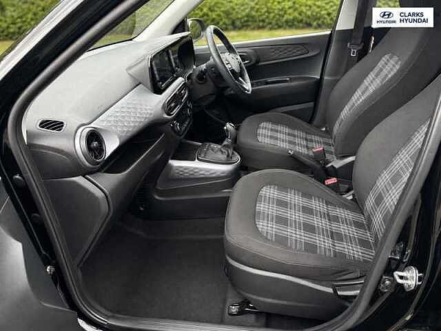 Hyundai i10 1.2 Premium Hatchback 5dr Petrol Auto Euro 6 (s/s) (79 ps)