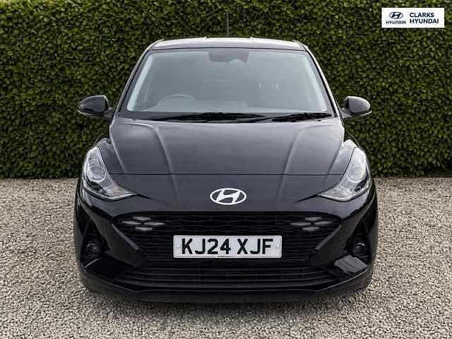 Hyundai i10 1.2 Premium Hatchback 5dr Petrol Auto Euro 6 (s/s) (79 ps)