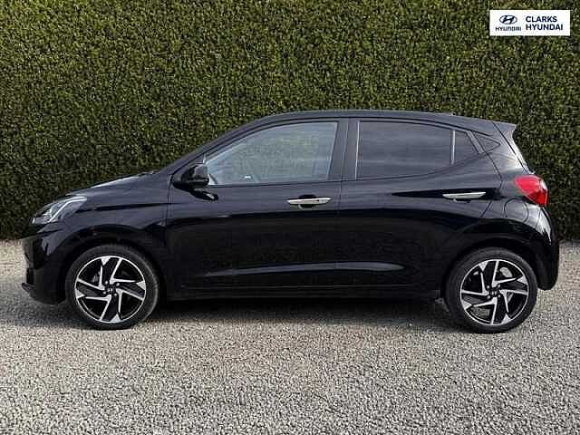 Hyundai i10 1.2 Premium Hatchback 5dr Petrol Auto Euro 6 (s/s) (79 ps)