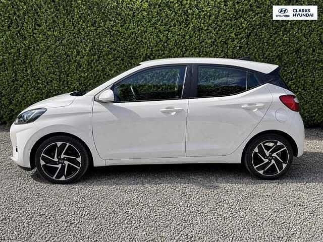 Hyundai I10 1.2 Premium Hatchback 5dr Petrol Manual Euro 6 (s/s) (84 ps) White