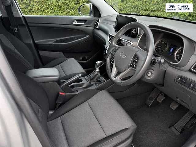 Hyundai TUCSON 1.6 GDi SE Nav SUV 5dr Petrol Manual Euro 6 (s/s) (132 ps) Silver