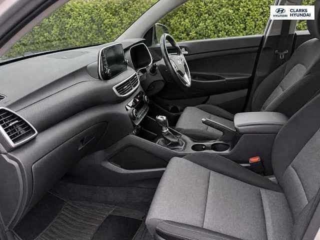 Hyundai TUCSON 1.6 GDi SE Nav SUV 5dr Petrol Manual Euro 6 (s/s) (132 ps) Silver